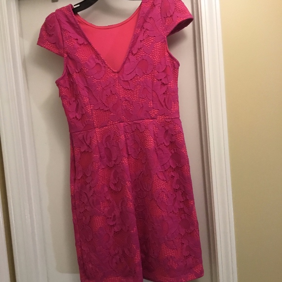 EUC MAIA CappedSleeved, Lace Overlay, V-Back Dress - Picture 3 of 7